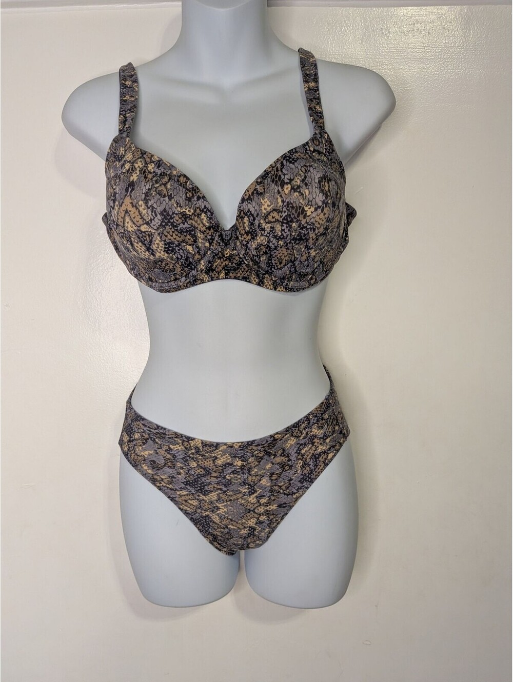 Victoria's Secret Bra Set Womens 38B Gray Animal T-Shirt Padded Underwire Molded